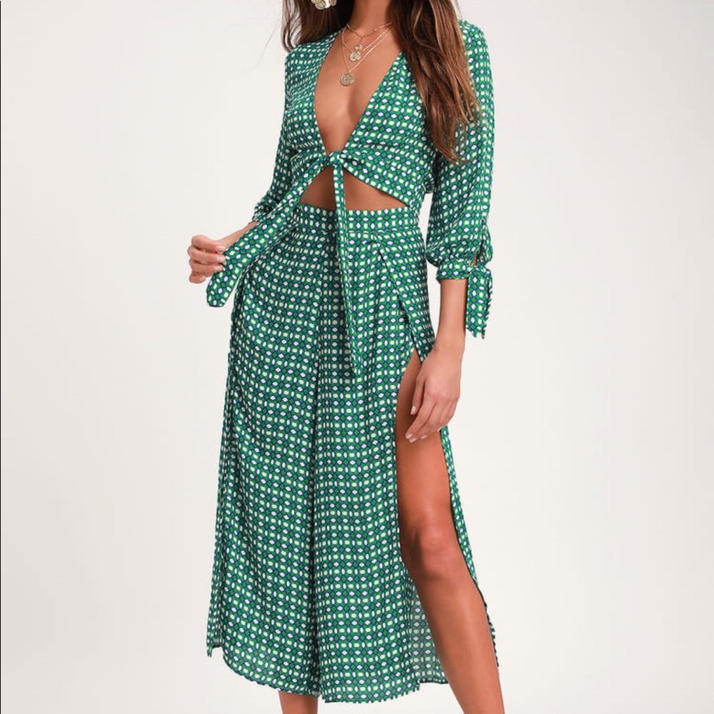 Two piece, tie front top & culottes S